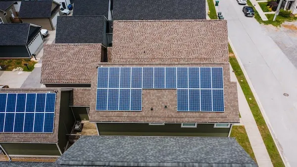 10 Stellar Advantages of Installing Solar on Home Rooftops